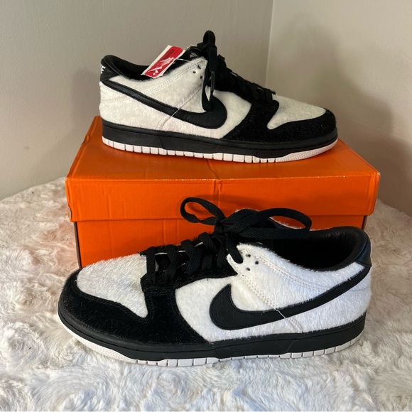 Nike Shoes - Rare Nike panda fur shoes